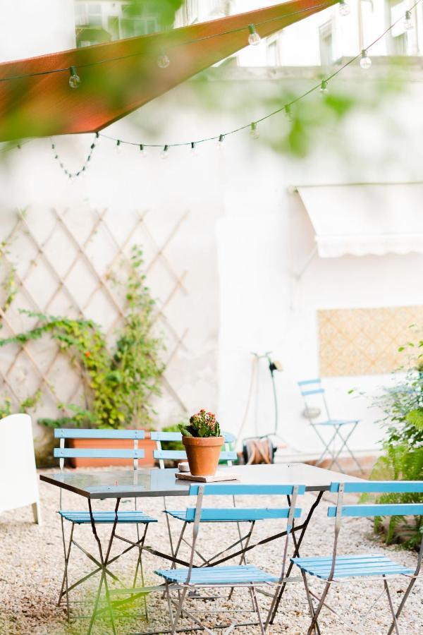 Borgo Vergini Garden B&B Наполи Екстериор снимка