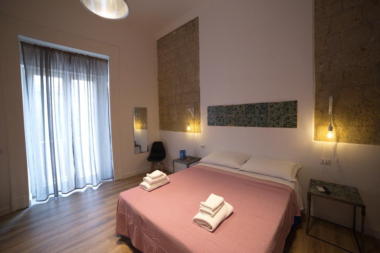 Borgo Vergini Garden B&B Наполи Екстериор снимка
