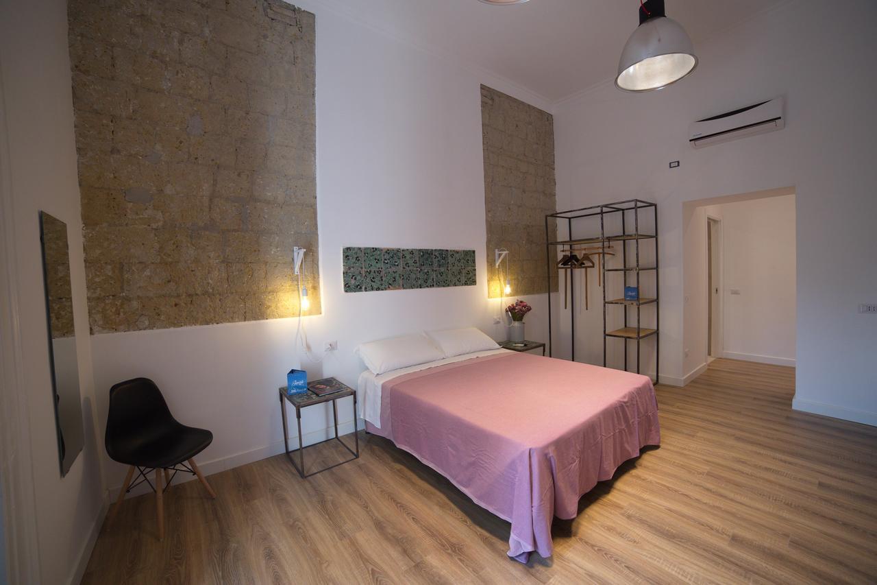Borgo Vergini Garden B&B Наполи Екстериор снимка
