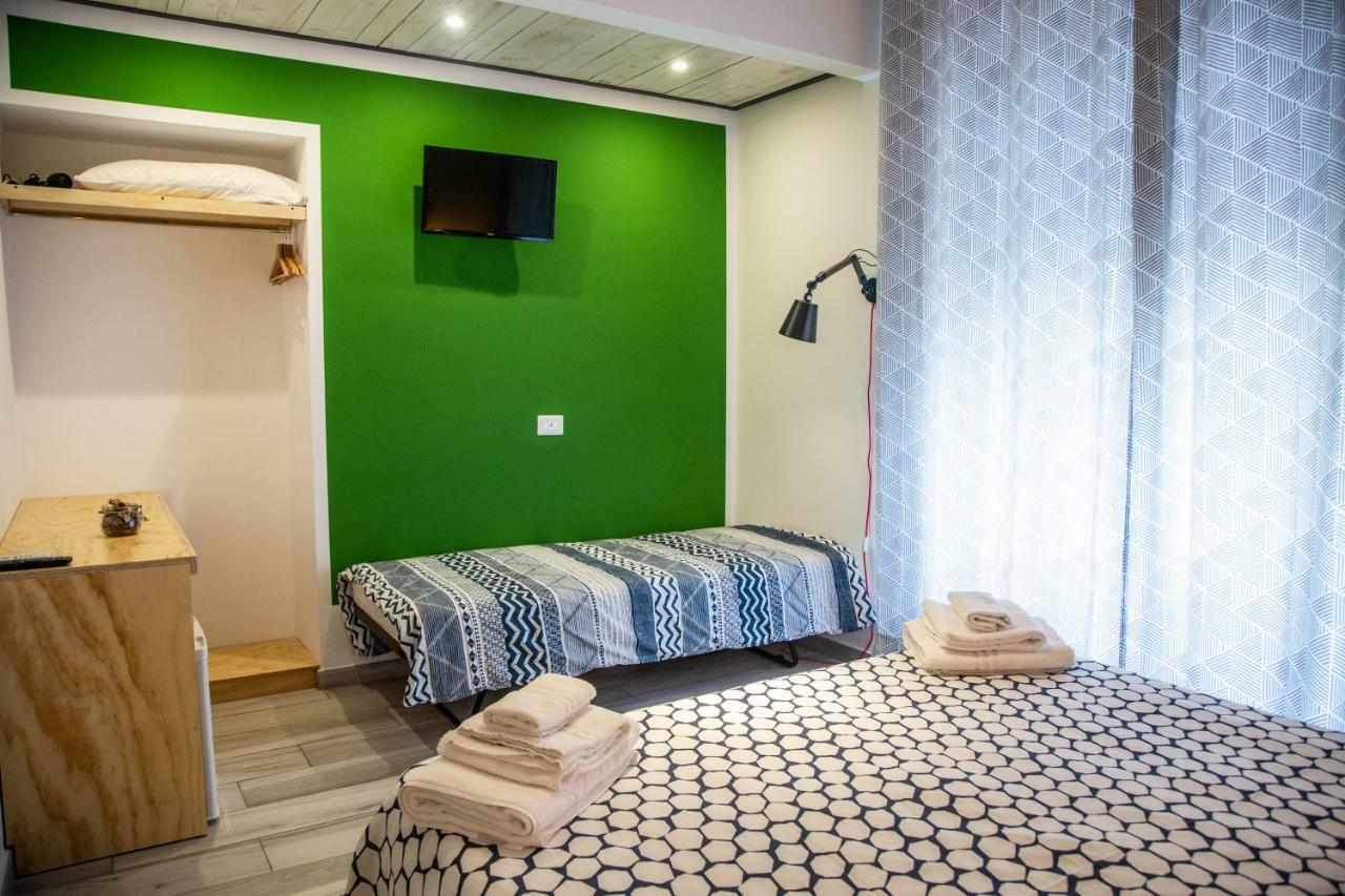 Borgo Vergini Garden B&B Наполи Екстериор снимка